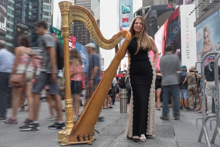 Gallery photo 6 of Laura Sherman, harpist