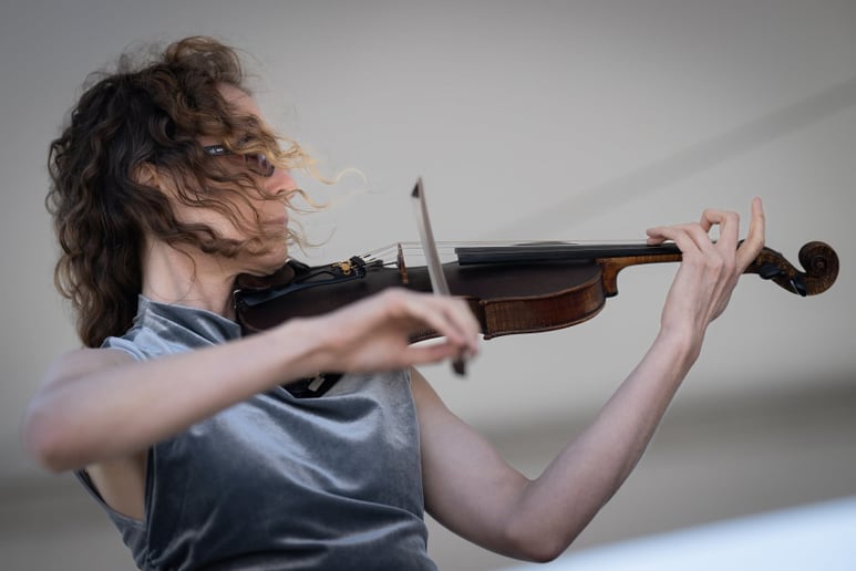 Gallery photo 7 of Laurel Thomsen - Solo Violin, Duos, Trios, Ensembles