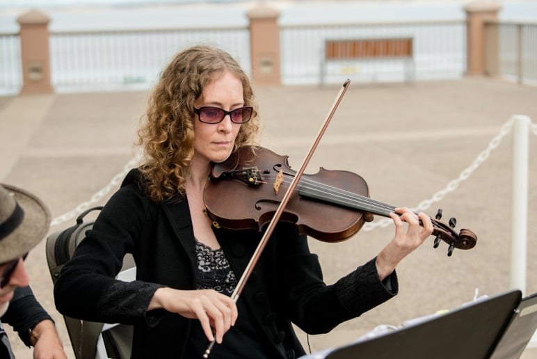 Gallery photo 3 of Laurel Thomsen - Solo Violin, Duos, Trios, Ensembles