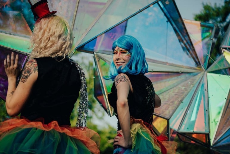 Gallery photo 10 of Lauren Hatcher Performance