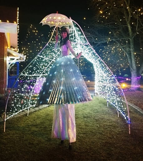Gallery photo 3 of Lauren Hatcher Performance