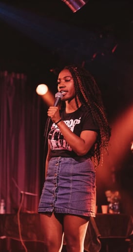 Gallery photo 1 of Lauren Knight Comedy
