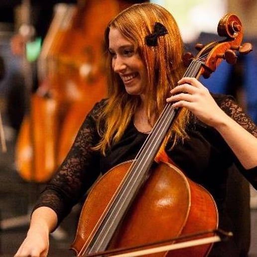 Gallery photo 8 of Lauren of Lumid