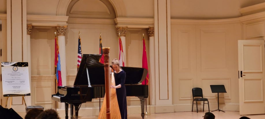 Gallery photo 13 of Lauren Swain, Harpist