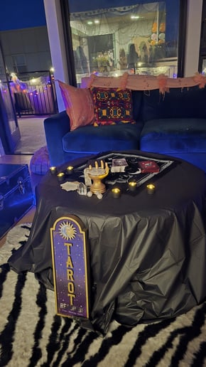 Gallery photo 7 of Psychic Lauryn