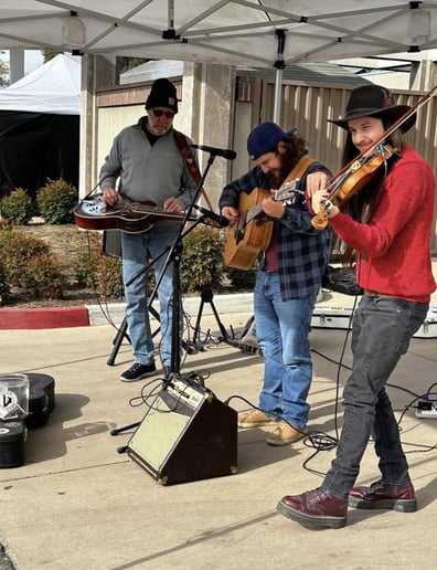 Gallery photo 6 of Lazy Dog Mountain Band