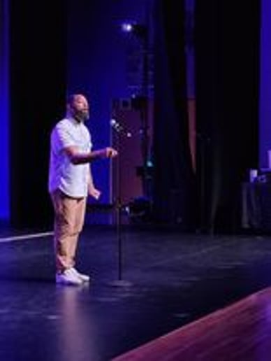 Gallery photo 4 of L.B. ( Lyrically Blessed)
