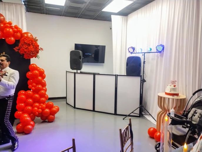 Gallery photo 2 of LD's Karaoke & DJ Services