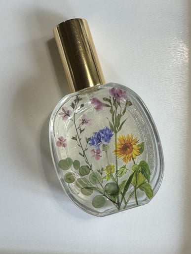 Gallery photo 7 of Le Ciel ~ Create Your Own Perfume