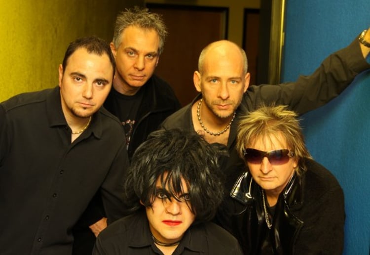 Gallery photo 1 of Le Cure - Cure Tribute Band