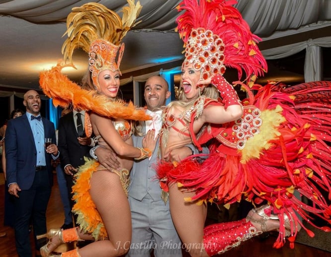 Gallery photo 3 of Le Monde Shows