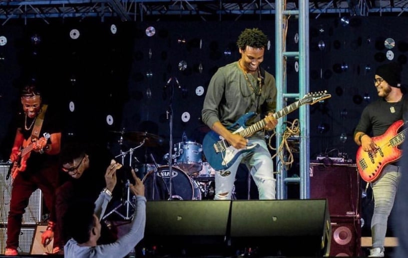 Gallery photo 17 of Le Monde Shows