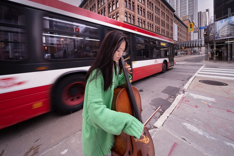 Gallery photo 6 of Le Shi-Soddu, Cellist
