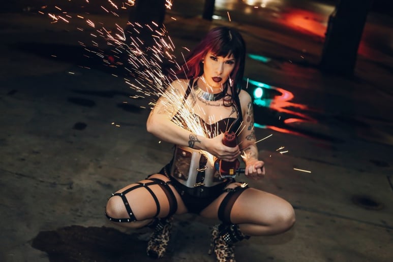 Gallery photo 7 of Lita Deadly