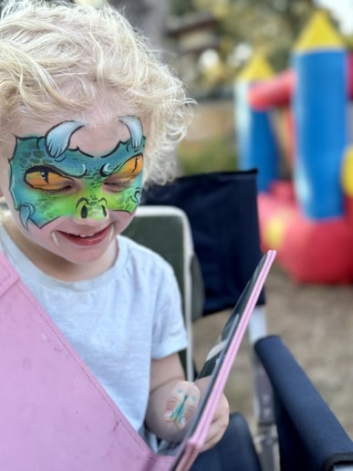 Gallery photo 8 of Leah Paints Faces