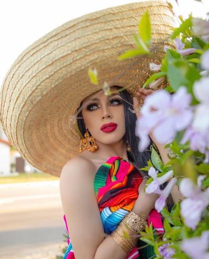 Gallery photo 5 of Leandra Rose