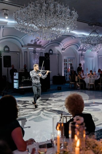 Gallery photo 4 of LED Dancing Violinist / Svet