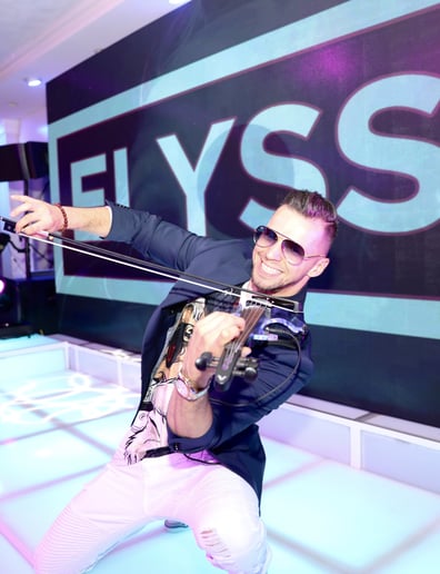 Gallery photo 19 of LED Dancing Violinist / Svet