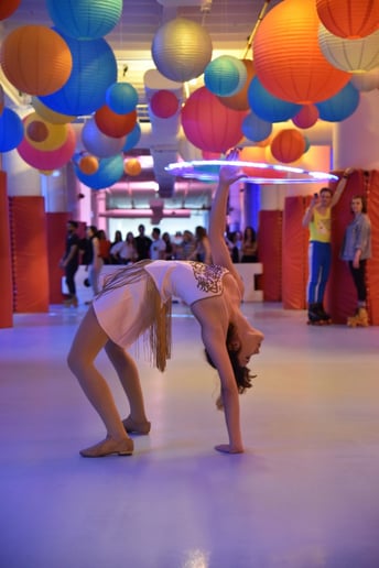 Gallery photo 2 of Spin Me Dizzy