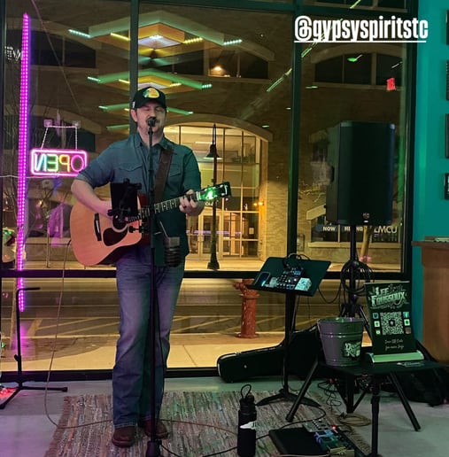 Gallery photo 9 of Lee Fayssoux