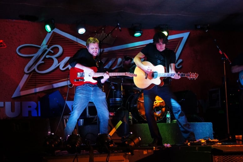 Gallery photo 1 of Lee Gibson
