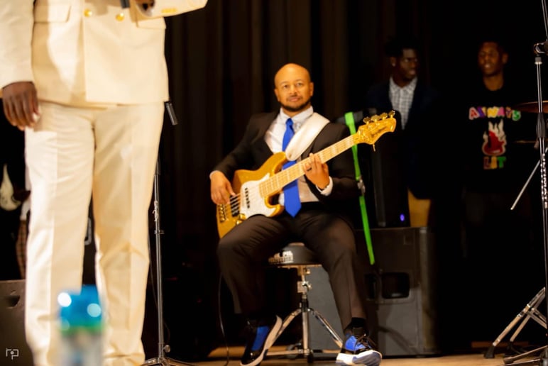 Gallery photo 2 of Lee Tones Music