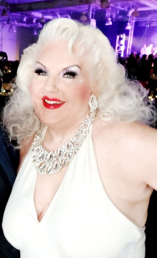 Gallery photo 6 of Leesa Marie Benz