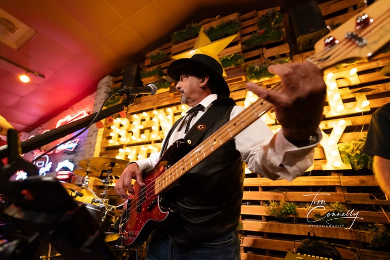 Gallery photo 11 of Lefty Martin & His Right Hand Band