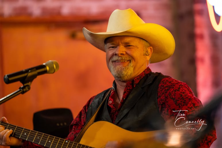 Gallery photo 21 of Lefty Martin & His Right Hand Band