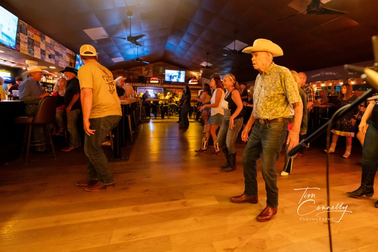 Gallery photo 28 of Lefty Martin & His Right Hand Band