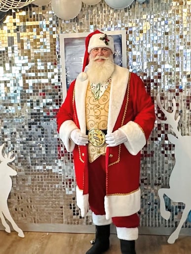 Gallery photo 3 of Legacy Santa