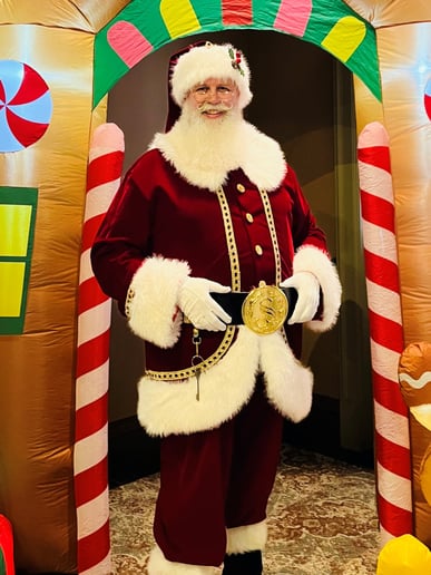 Gallery photo 6 of Legacy Santa