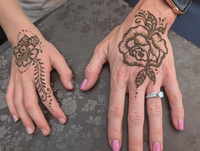 Gallery photo 8 of Leigh Ann's Facepaint and Henna