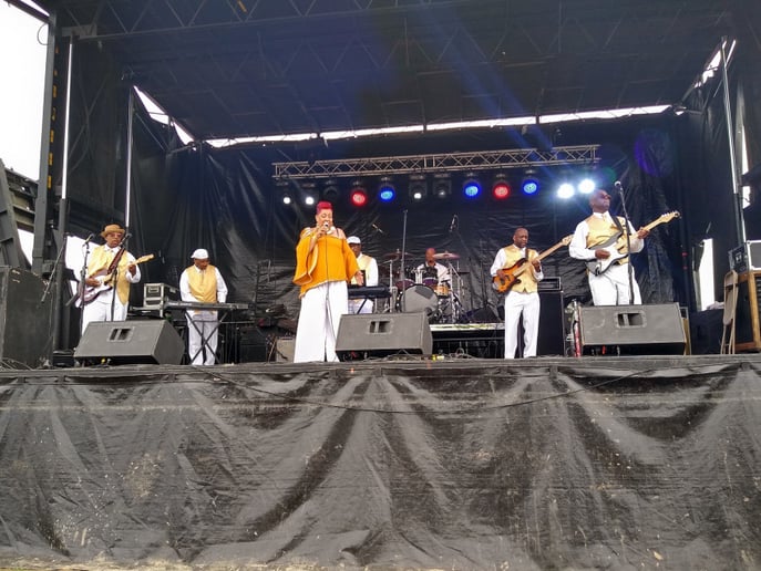 Gallery photo 10 of Denise Davis and the Motor City Sensations