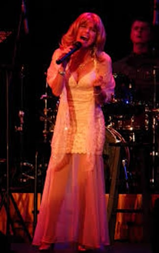 Gallery photo 5 of Leisa Way & The Wayward Wind Band