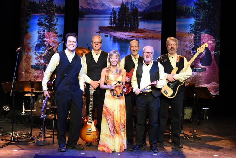 Gallery photo 1 of Leisa Way & The Wayward Wind Band