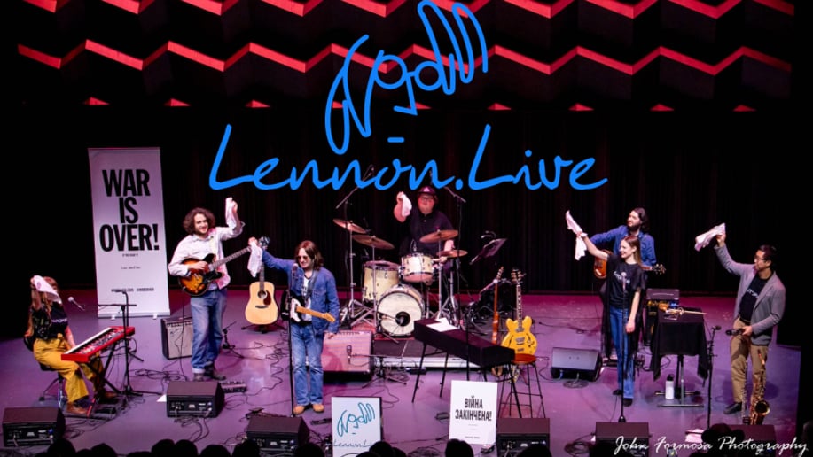 Gallery photo 2 of Lennon.Live