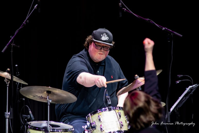 Gallery photo 8 of Lennon.Live