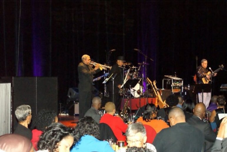 Gallery photo 1 of Lenny Harris