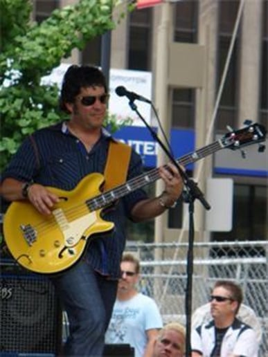 Gallery photo 6 of Lenny Hickey