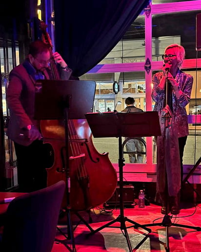 Gallery photo 7 of Lesley Branton Music