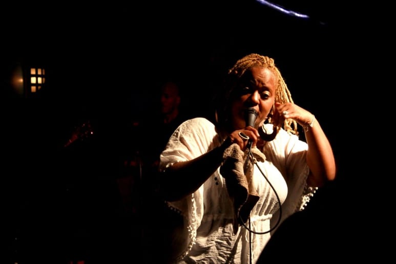 Gallery photo 5 of Leslie Janene & The Soul Company Band