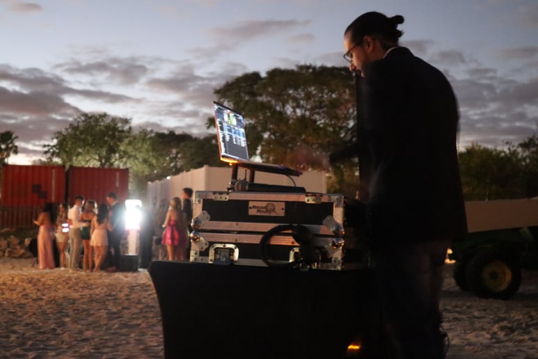 Gallery photo 8 of Let it Drop Entertainment