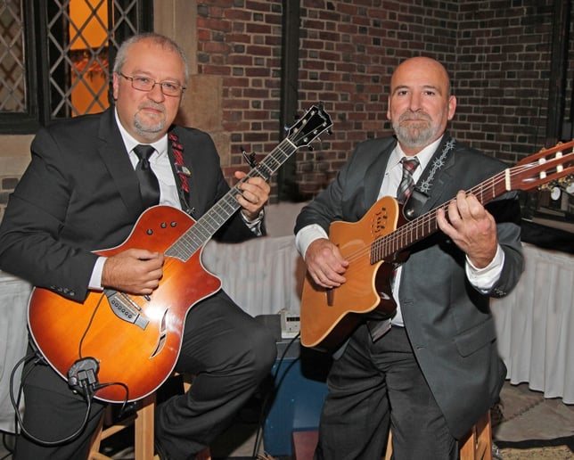 Gallery photo 1 of Lewis and Klark Jazz Guitar Duo