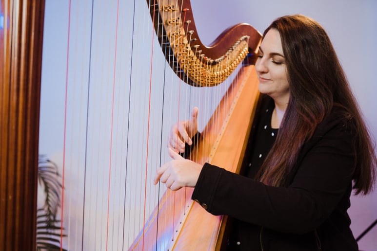Gallery photo 7 of Liana Alpino, Harpist