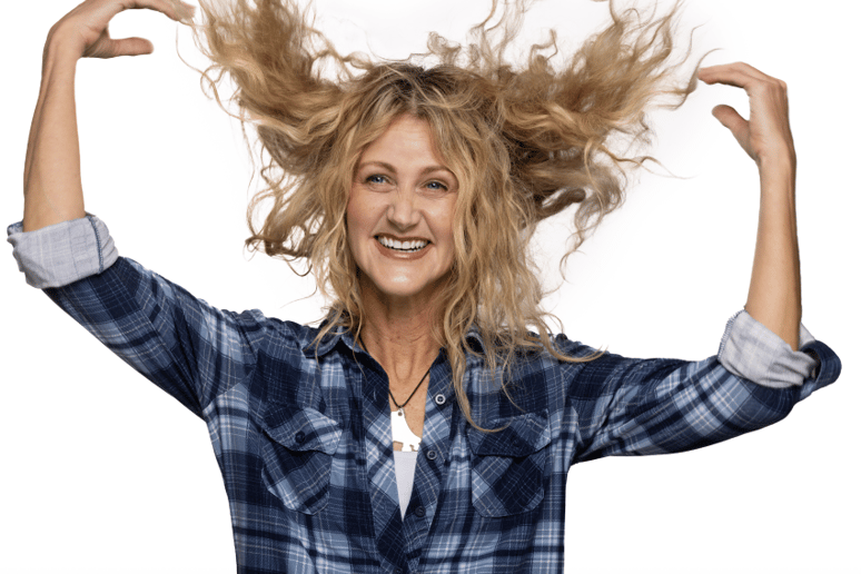 Gallery photo 2 of Lianne Mauladin-Stand-up Comedian
