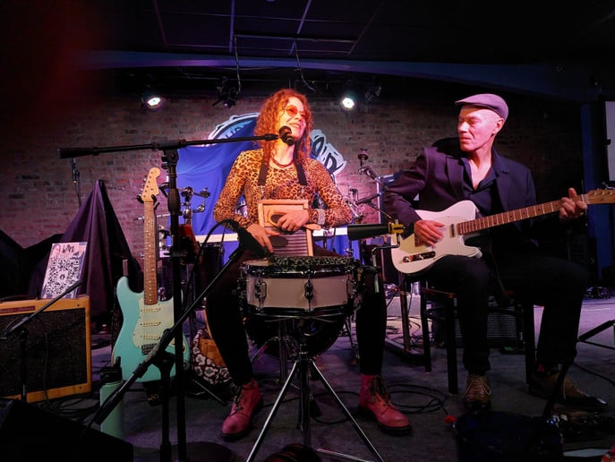 Gallery photo 2 of Lil’ Red & The Rooster