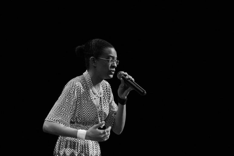 Gallery photo 1 of LiLi SongBird