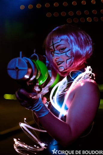 Gallery photo 7 of Lilith Wings (fire dancer)