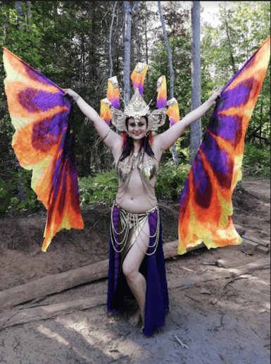 Gallery photo 3 of Lilith Wings (fire dancer)